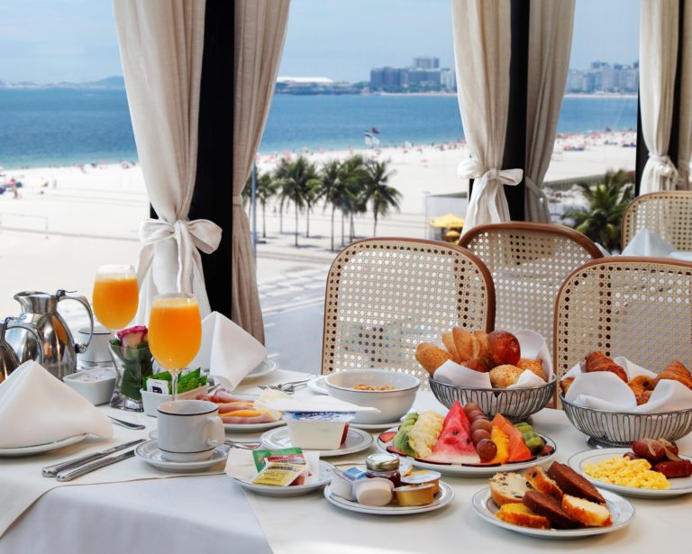 Hilton oferece desconto para moradores de Copacabana e Leme