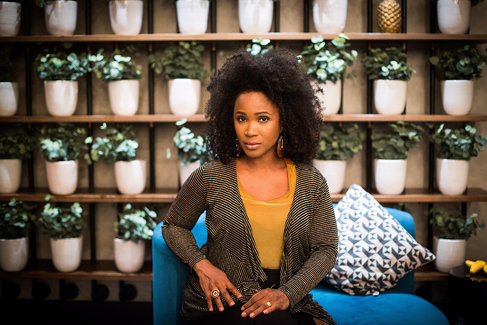 Kenia Maria lança livro infantojuvenil na Livraria da Travessa