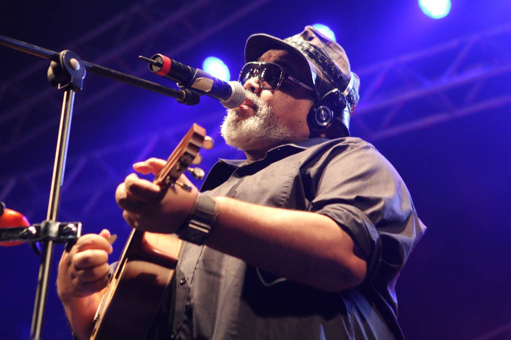 Jorge Aragão toca seus sucessos no Imperator