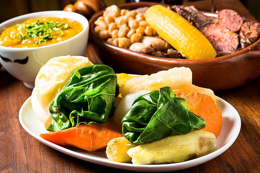 Adegão Português lança bufê livre no almoço