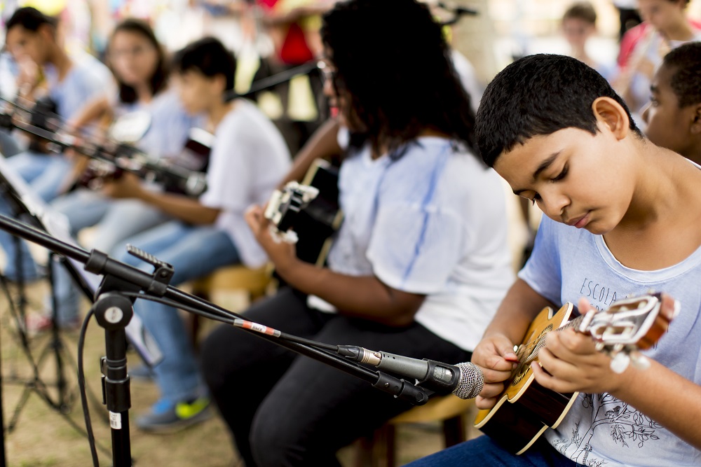 Escola de Música do Spanta Neném promove festival no Santa Marta