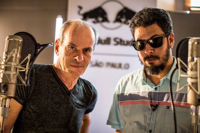 Ney Matogrosso e Jorge Du Peixe, da Nação Zumbi: releituras dos Secos e Molhados Ney Matogrosso e Jorge Du Peixe, da Nação Zumbi: releituras dos Secos e Molhados