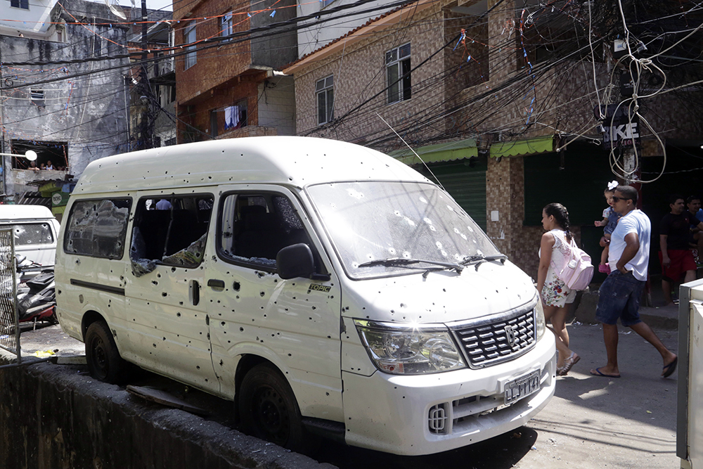 Van tiros