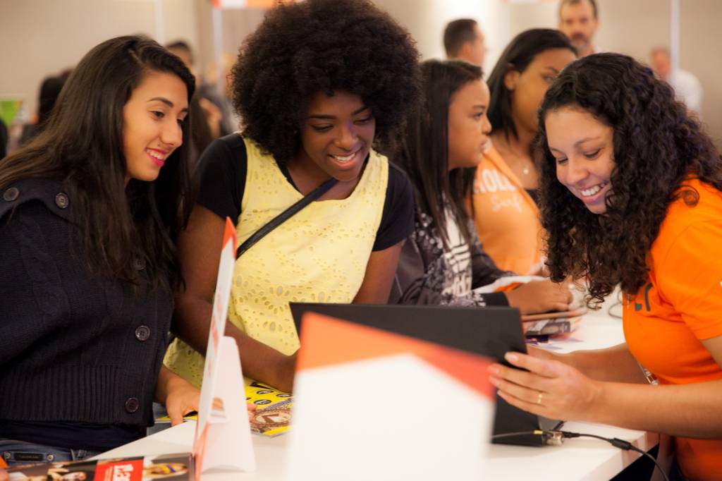 Feira de intercâmbio apresenta oportunidades no exterior