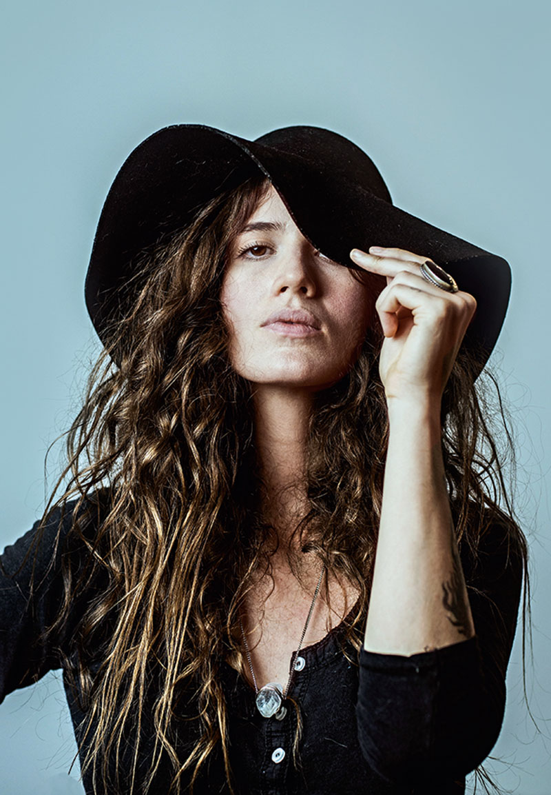 Ana Cañas convida Chico Chico em show no Coordenadas Bar