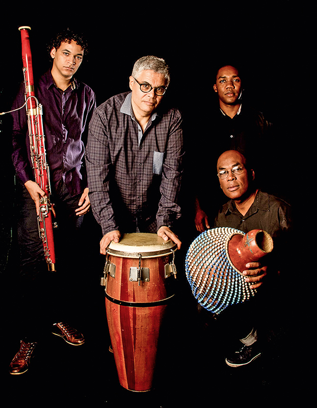 Quarteto Leandro Braga em tributo à cultura afro na Casa do Choro