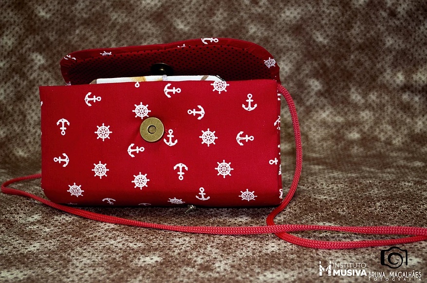 Quiosque no Catete reúne obras de artesãs de comunidades