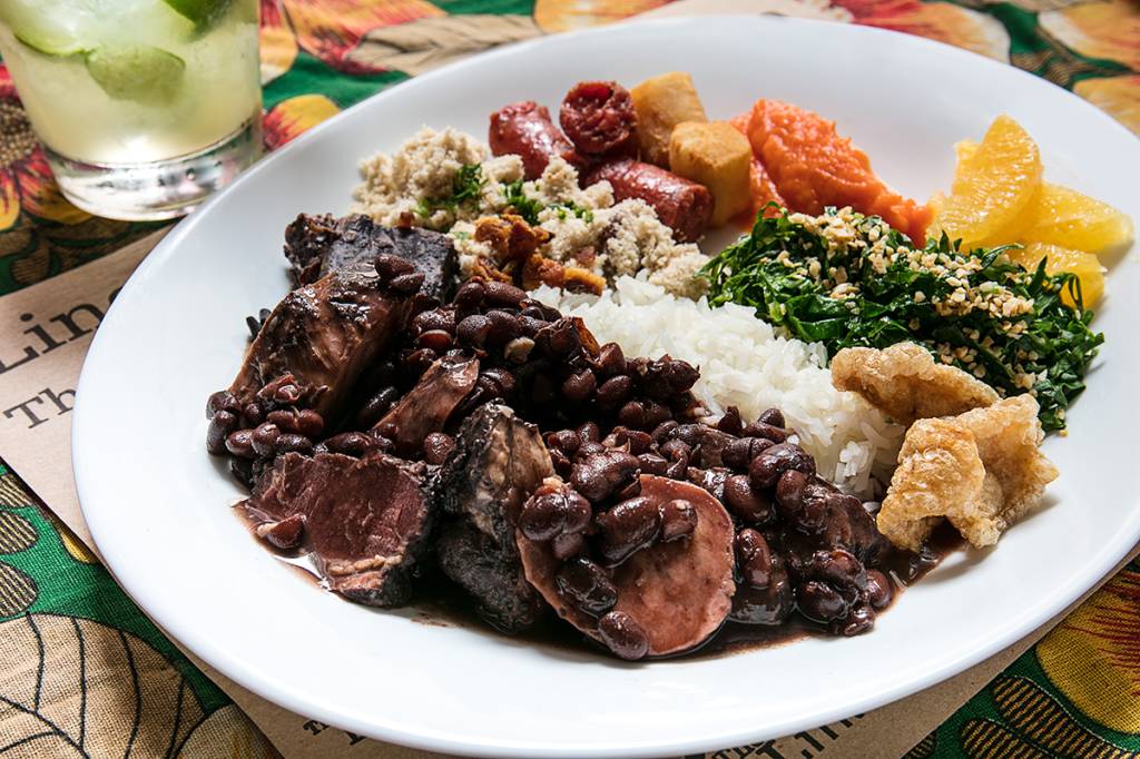 Bistrô The Line serve feijoada com samba no Museu Histórico