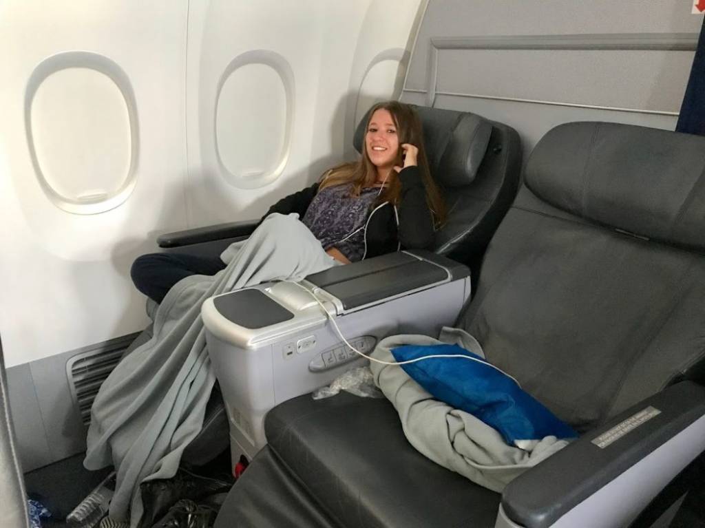 como é voar na classe executiva da copa airlines