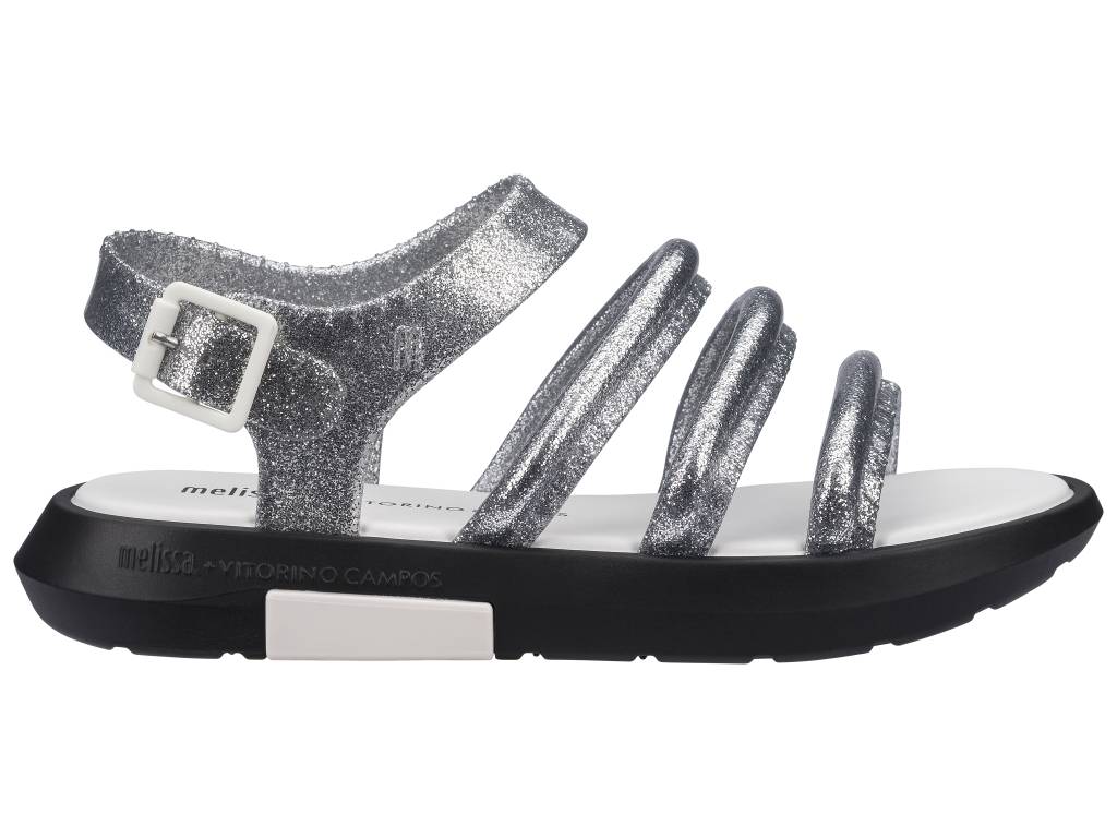 Melissa dará descontos em sandálias na Black Friday