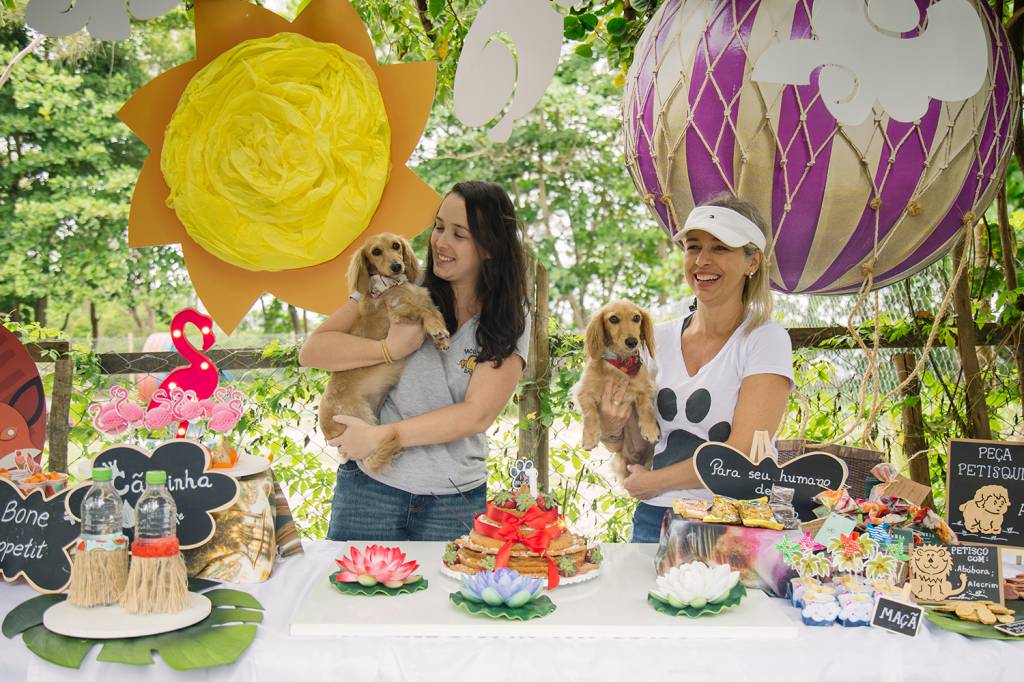 Cadelinha Betina, sucesso no Instagram, comemora aniversário