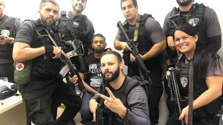 x1xfoto-policiais-pagespeed-ic-dsmxjua5ro.jpg.pagespeed.ic.c07RS76Aze