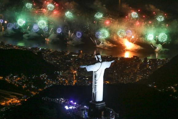 Réveillon: Aterro, Cristo Redentor, Barra e Botafogo terão queima de fogos