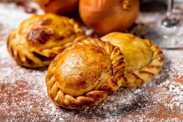 A receita boliviana: queijo e cebola caramelada A receita boliviana: queijo e cebola caramelada