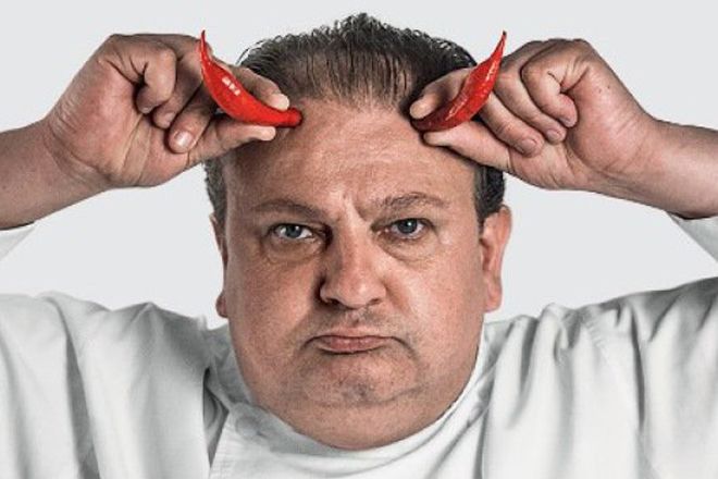 Chef Jacquin briga com esposa e reclama da comida na Sapucaí