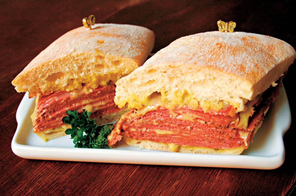 Maya Café ganha filial na Glória