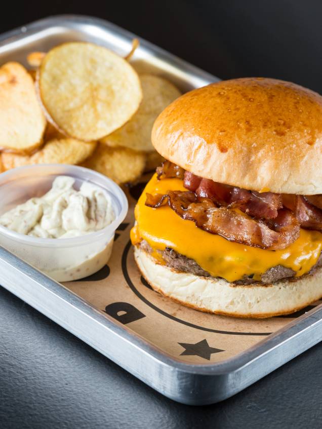 Cheesebacon bovino com cheddar Cheesebacon bovino com cheddar