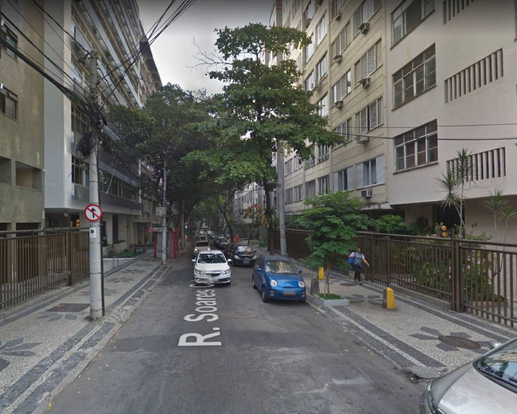 Roubo em Laranjeiras termina com perseguição e troca de tiros