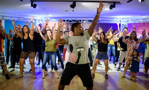FM Hall oferece aulas de dança gratuitas, nesta sexta (20)