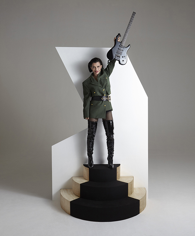 Marina Lima se apresenta no deck do VillageMall nesta quinta (26)