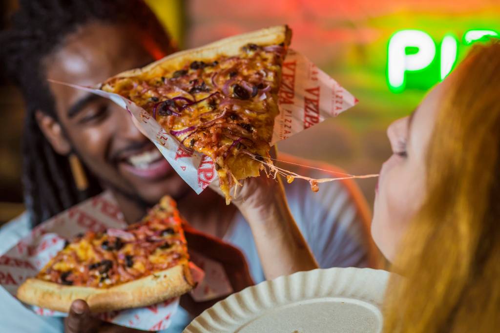 Pizzaria Vezpa oferece open bar de cerveja nesta quinta (19)