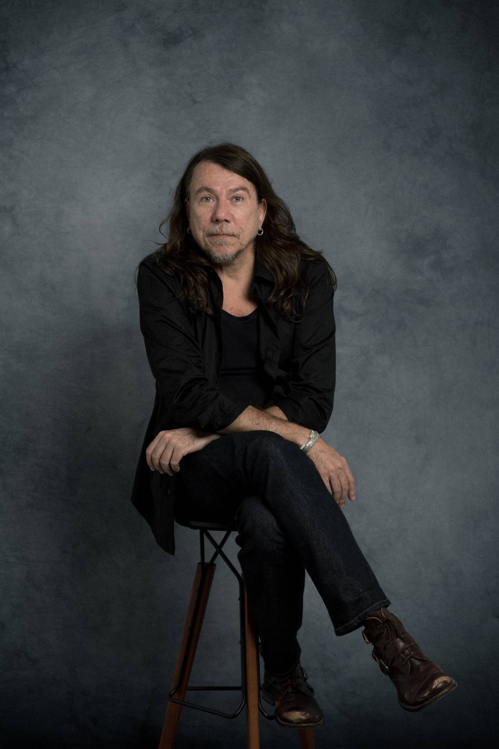 Lenine e o filho João Cavalcanti mostram seus dotes musicais em dois shows