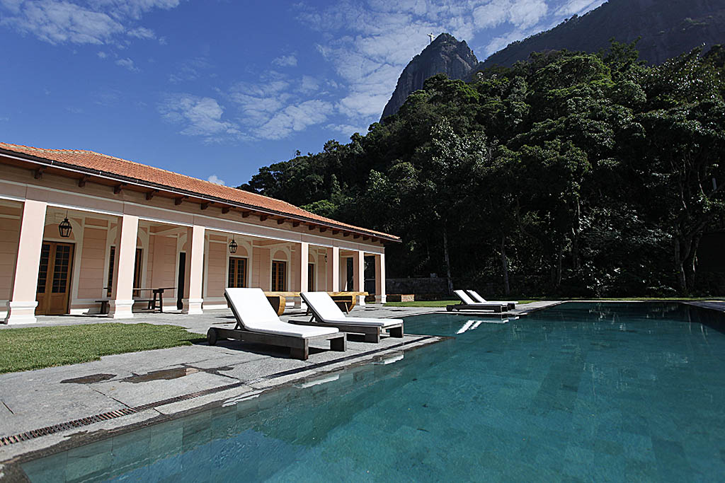 Escritório inglês de imóveis de luxo reabre no Rio após 5 anos