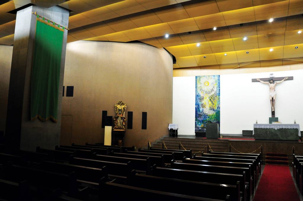 Igreja em Copacabana exibe jogo do Brasil na segunda (2)