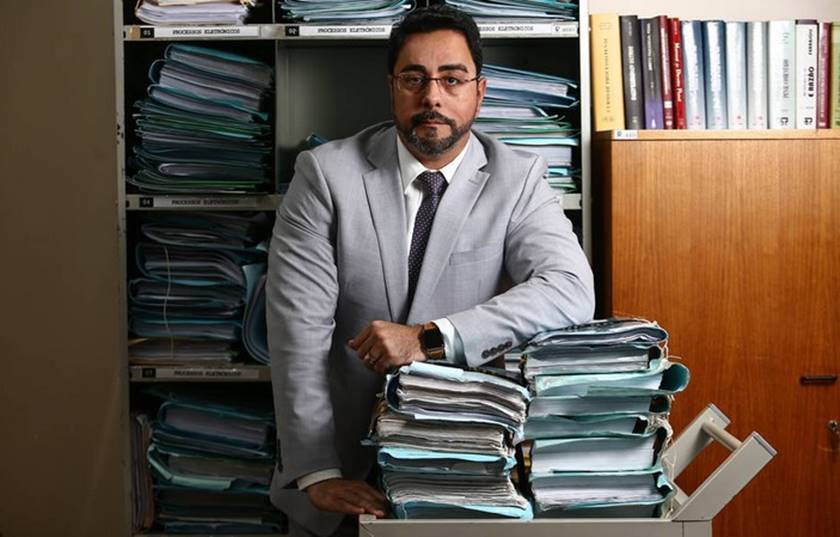 Juiz Marcelo Bretas curte publicações de Bolsonaro nas redes sociais