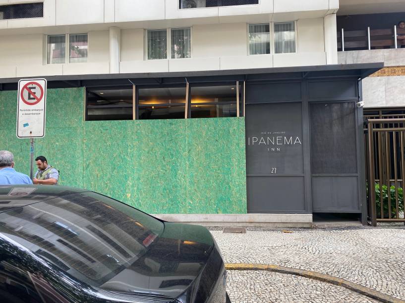 Ipanema Inn, na Rua Maria Quitéria: tapume Ipanema Inn, na Rua Maria Quitéria: tapume