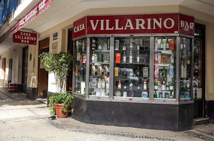 Casa Villarino - Perto do escritório de Garcia-Roza, era ali que ele traçava paillard de frango com arroz e feijão