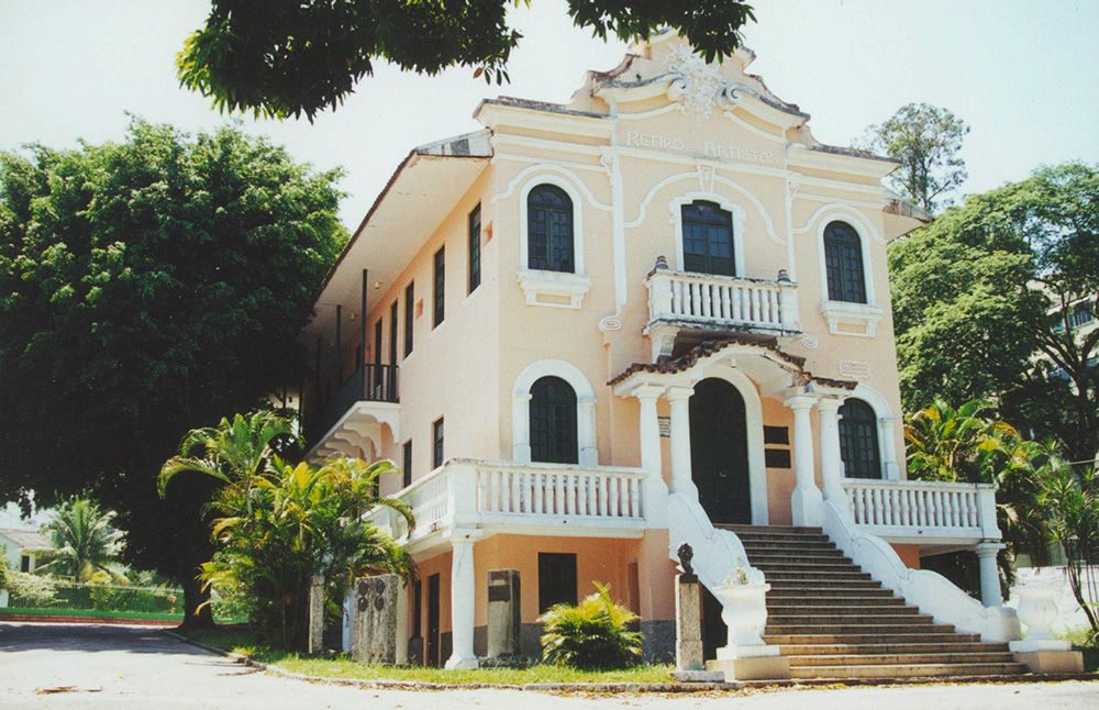 Sesc leva moradores do Retiro dos Artistas para Sapucaí