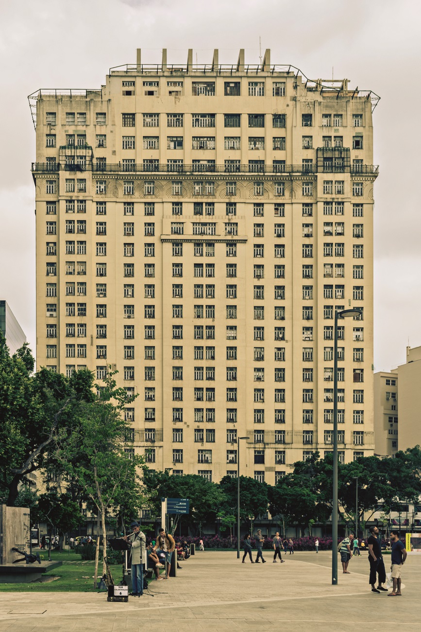 Não vai ser desta vez: tentativa de vender Edifício A Noite fracassa