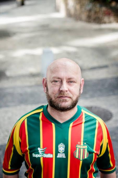 Luiz Antonio Simas: “Existe uma tentativa de domesticar o Carnaval”