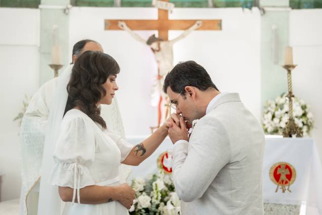 Casamento intimista de Leticia e Juliano Cazarré Casamento intimista de Leticia e Juliano Cazarré