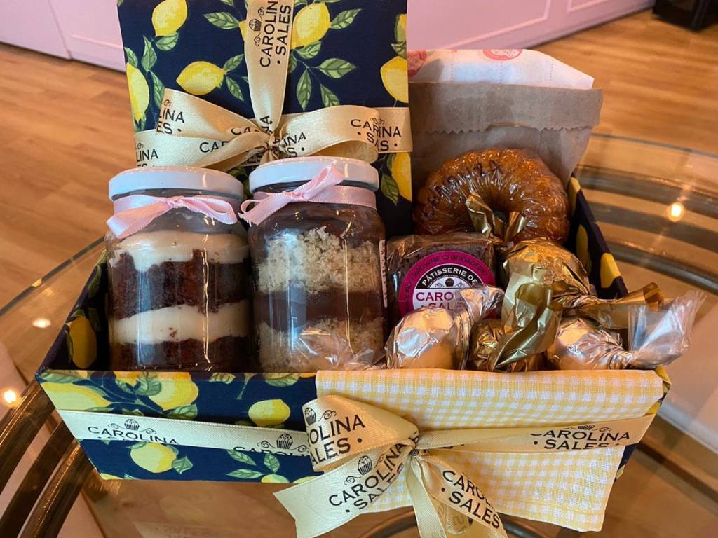 Carolina Sales abre loja na Barra dedicada a caixas de doces para presentear