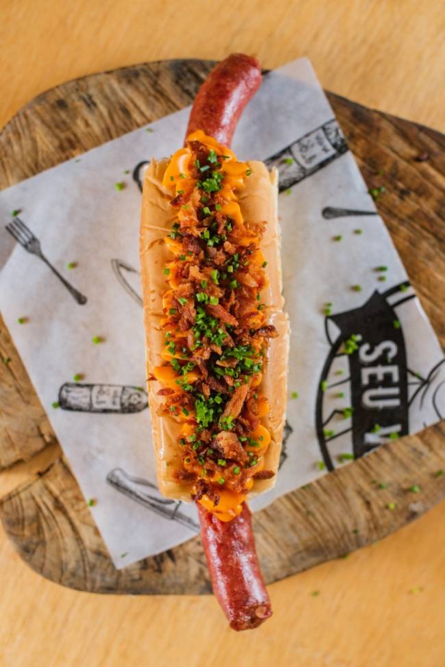 Seu Vidal – Hot Dog Linguiça _crédito Alex Woloch (1) Seu Vidal – Hot Dog Linguiça _crédito Alex Woloch (1)