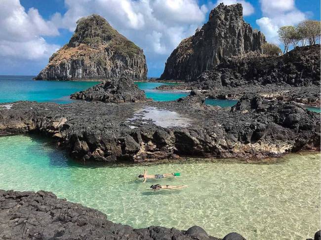 baia dos porcos noronha