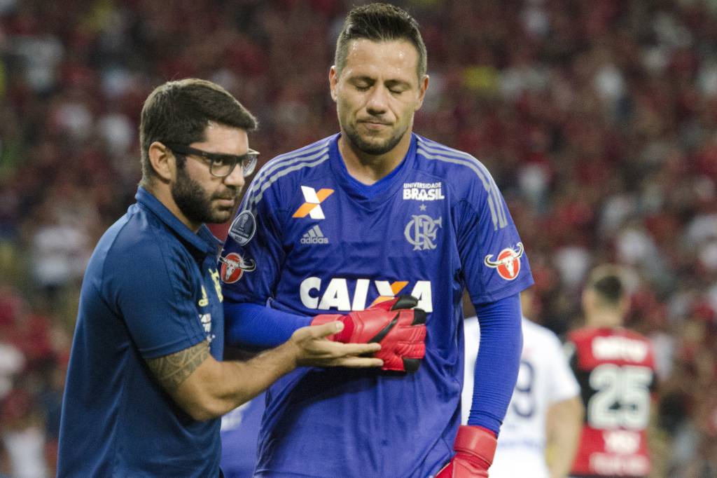 Coronavírus: Diego Alves, goleiro do Flamengo, está contaminado