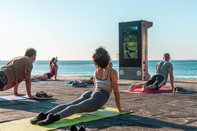 Leblon ganha espaço ao ar livre para aulas gratuitas de ioga e ginástica