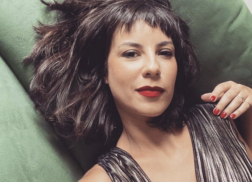 Andreia Horta estreia sarau on-line e fala de Elena Ferrante: ‘Amo’