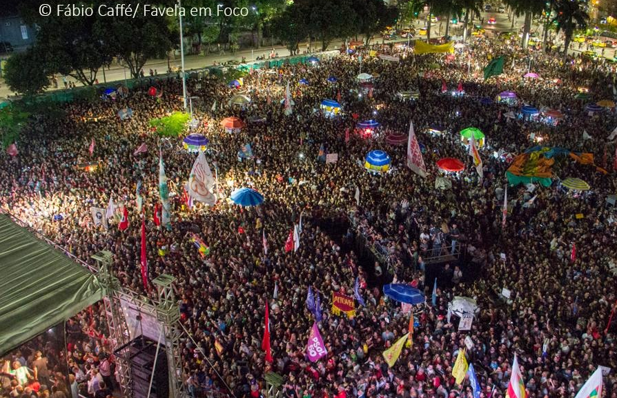 Manisfestação-praça Manisfestação-praça