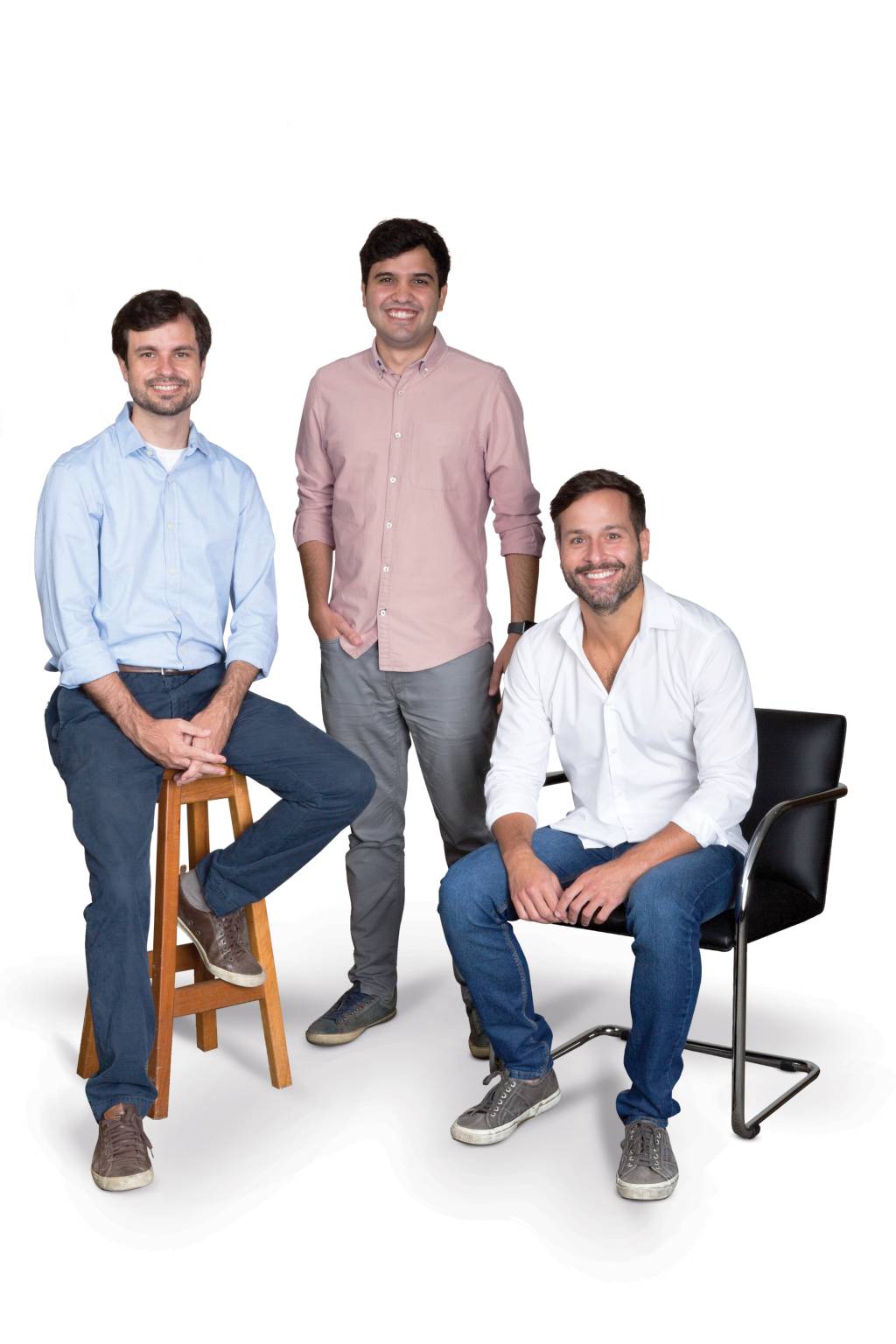 Chicao_Bulhoes_Renan_Ferreirinha_e_Marcelo_calero_-0334.jpg Os emergentesChicão Bulhões, 34 anos,Renan Ferreirinha, 27,e Marcelo Calero, 38, todos nomesem ascensão na cena política,trocaram o mandatoparlamentar pelo desafiode ajudar a reerguer a cidade.Assumem, respectivamente,as secretarias de Desenvolvimento Econômico, Inovação e Simplificação,de Educação e de Governo e Integridade Pública