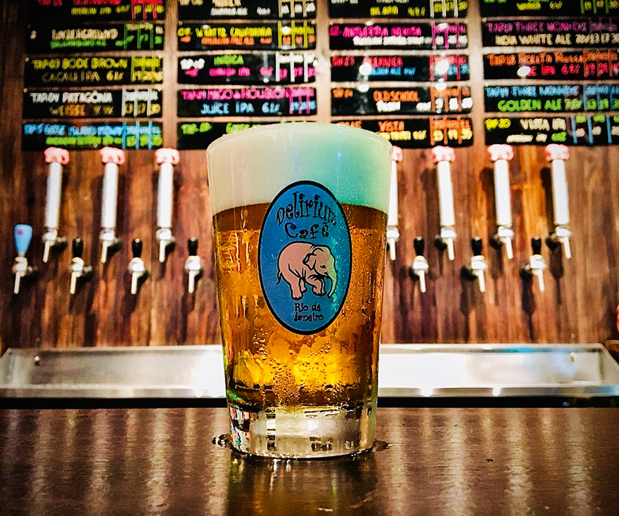 Delirium Café dobra o número de torneiras de chope artesanal