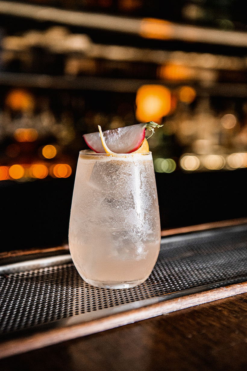 Highballs, os drinques gaseificados, ganham espaço nos balcões cariocas