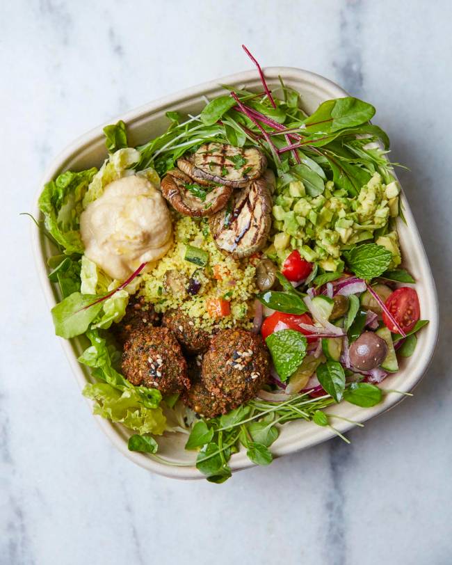 bowl vegano com faláfel e guacamole