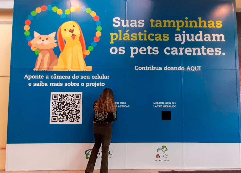 Shoppings do Rio arrecadam tampinhas e lacres de bebidas para doações