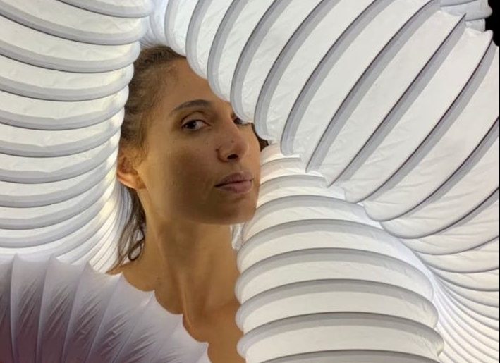 Teatro on-line: Camila Pitanga se arrisca em monólogo musical