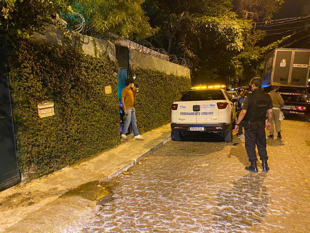 Festa clandestina em Botafogo é barrada e 25 estabelecimentos são fechados
