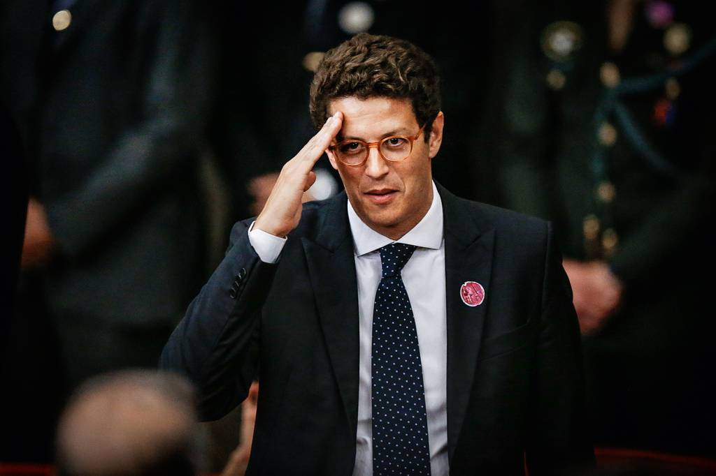 Fora Salles: artistas aderem a campanha contra o ministro do Meio Ambiente